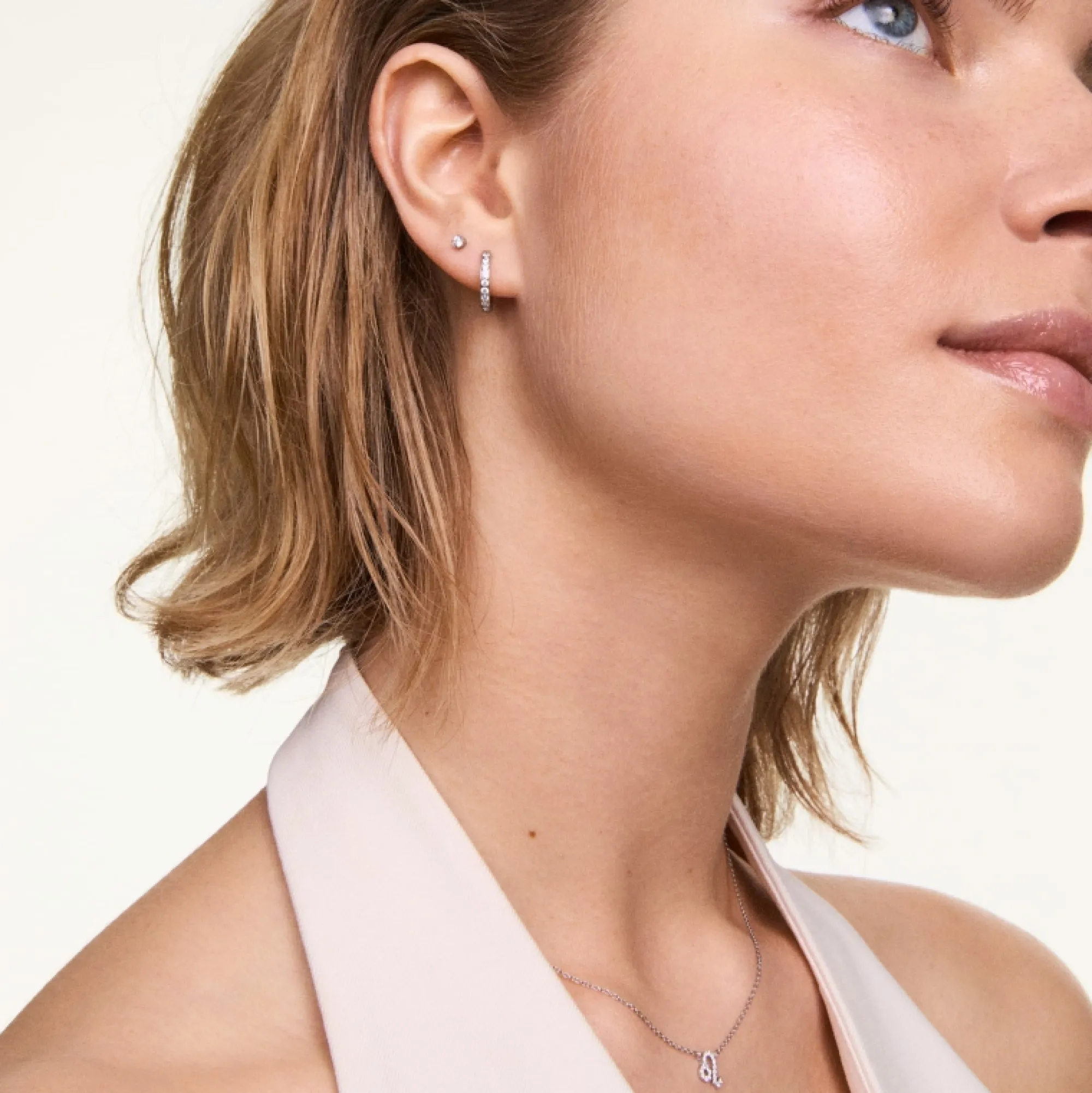 crystal_hoop_earring_silver_1.webp Daniel Wellington Crystal Hoop Earring