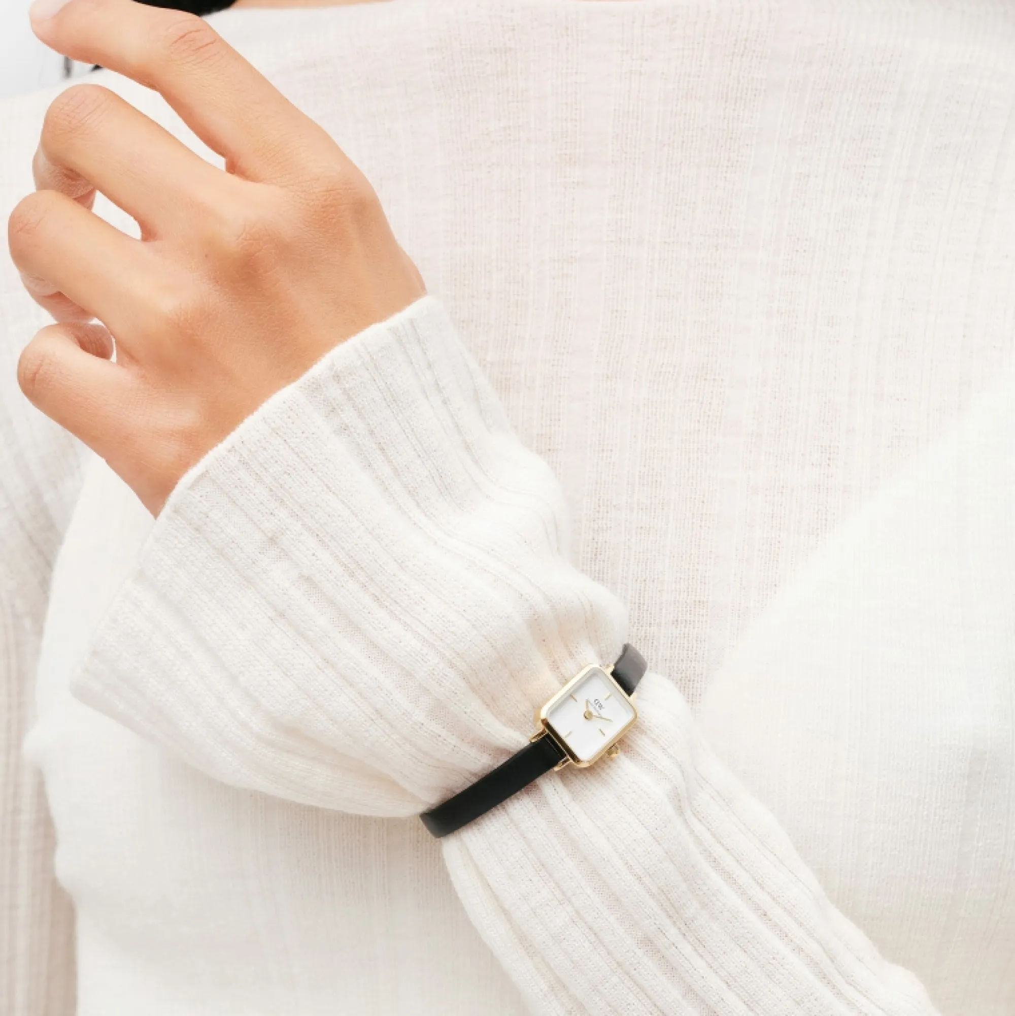 quadro_mini_sheffield_gold_1.webp Damen Daniel Wellington Quadro Mini Sheffield
